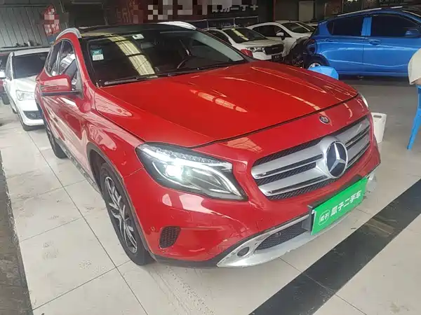 Mercedes-Benz GLA 2015