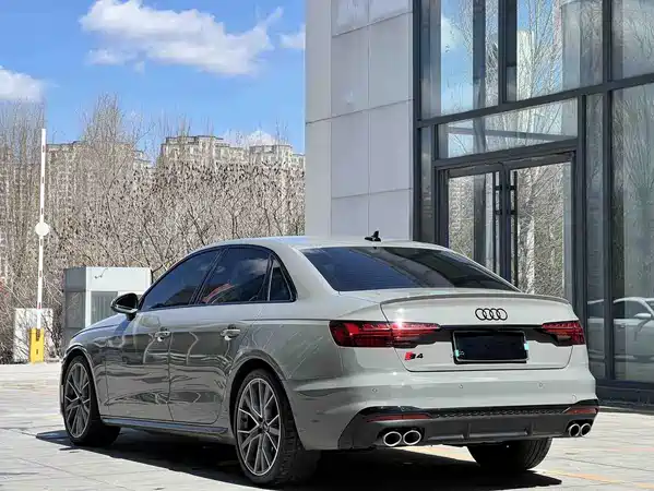 Audi S4 2023