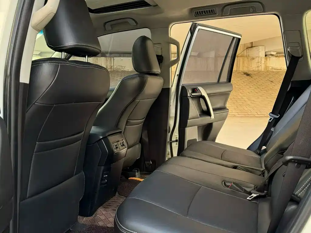 Toyota Prado 2019 — фото 4