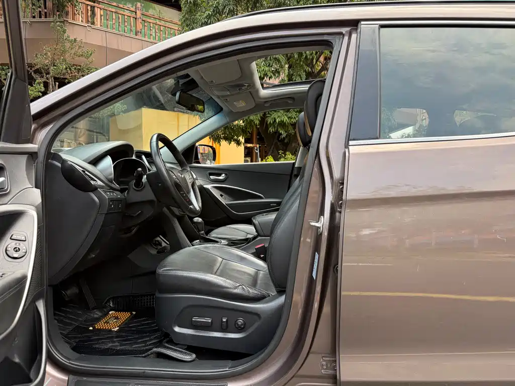 Hyundai Santa Fe 2016