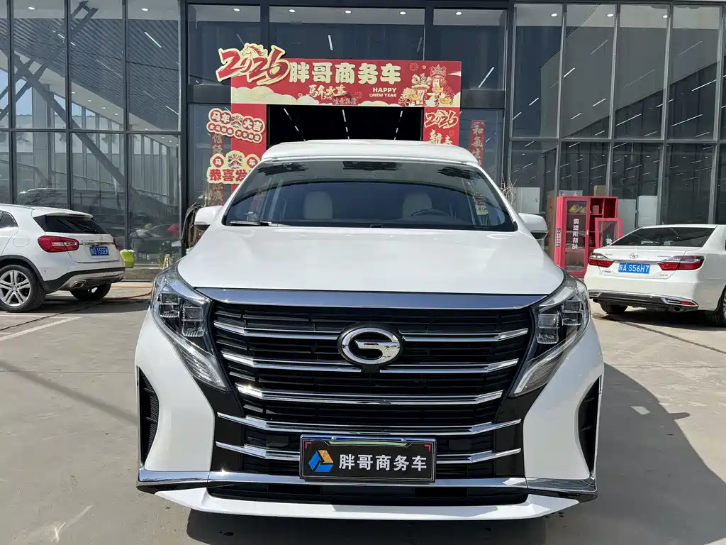 GAC Motor Trumpchi M8 2022 — фото 2