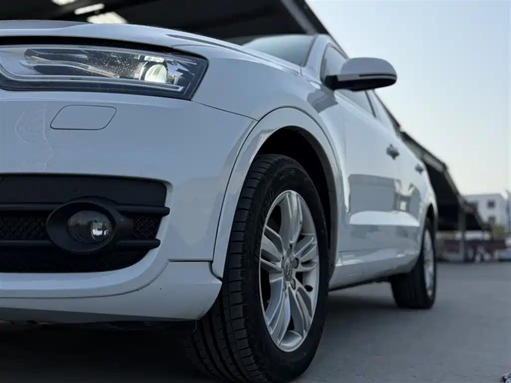 Audi Q3 2016 — фото 22