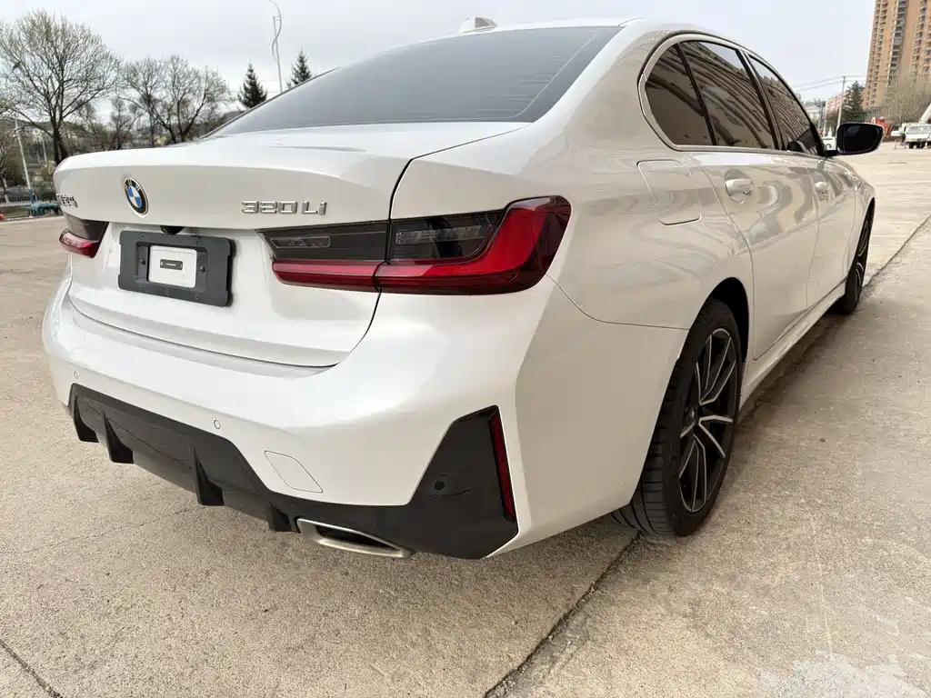 BMW 3 Series 2023