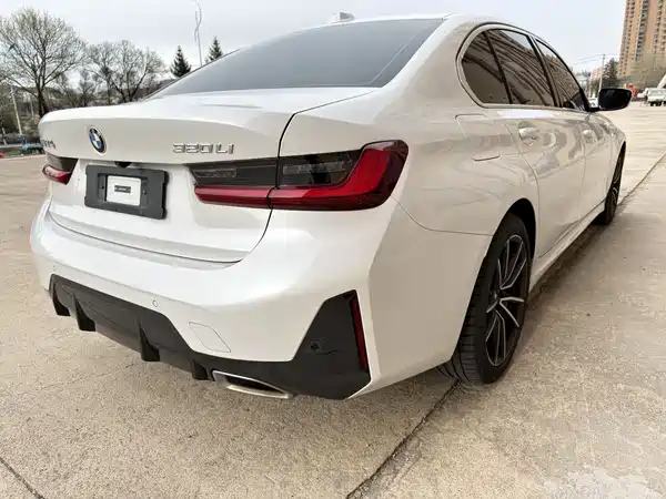 BMW 3 Series 2023