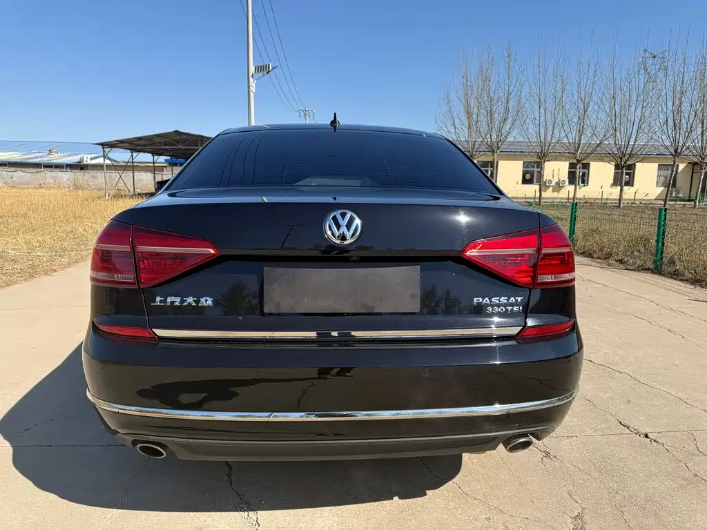 Volkswagen Passat 2017 — фото 6
