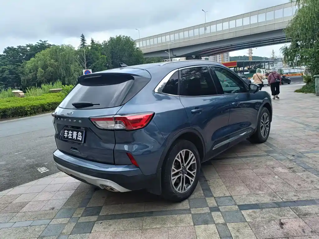 Ford Escape 2021 — фото 14