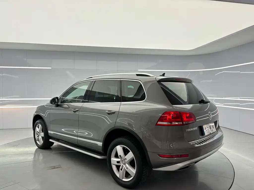 Volkswagen Touareg 2014 — фото 3