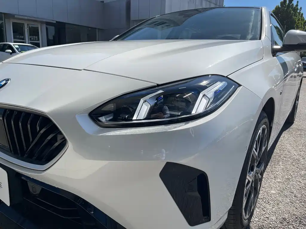 BMW 2 Series 2025 — фото 15