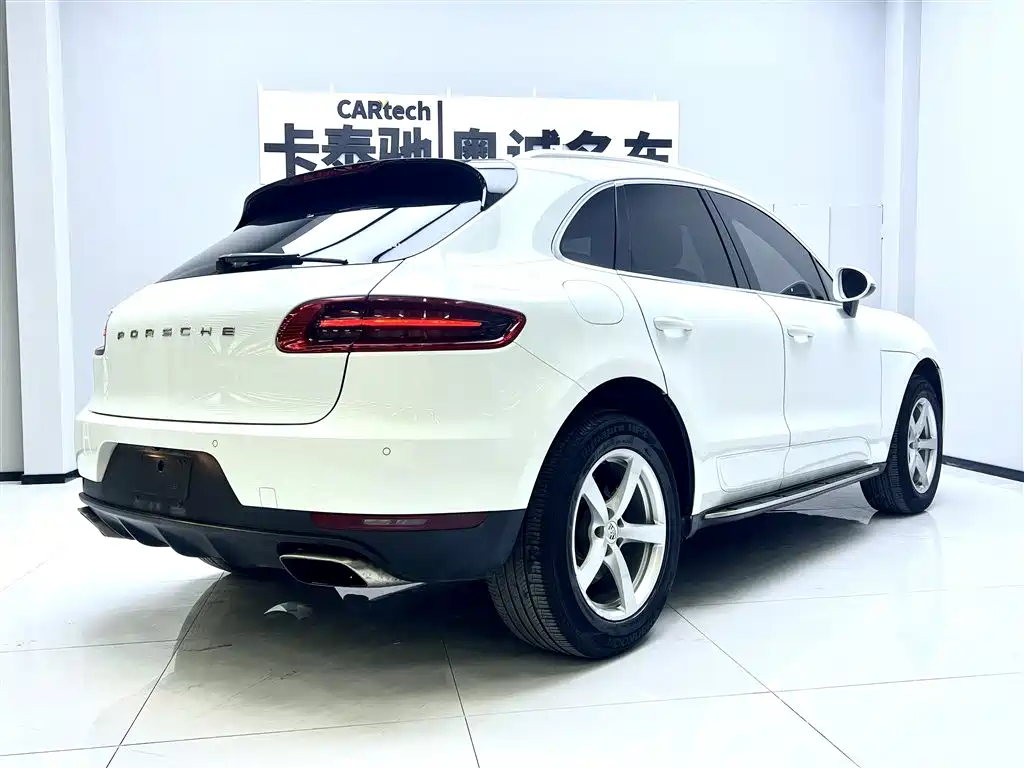 Porsche Macan 2017 — фото 5