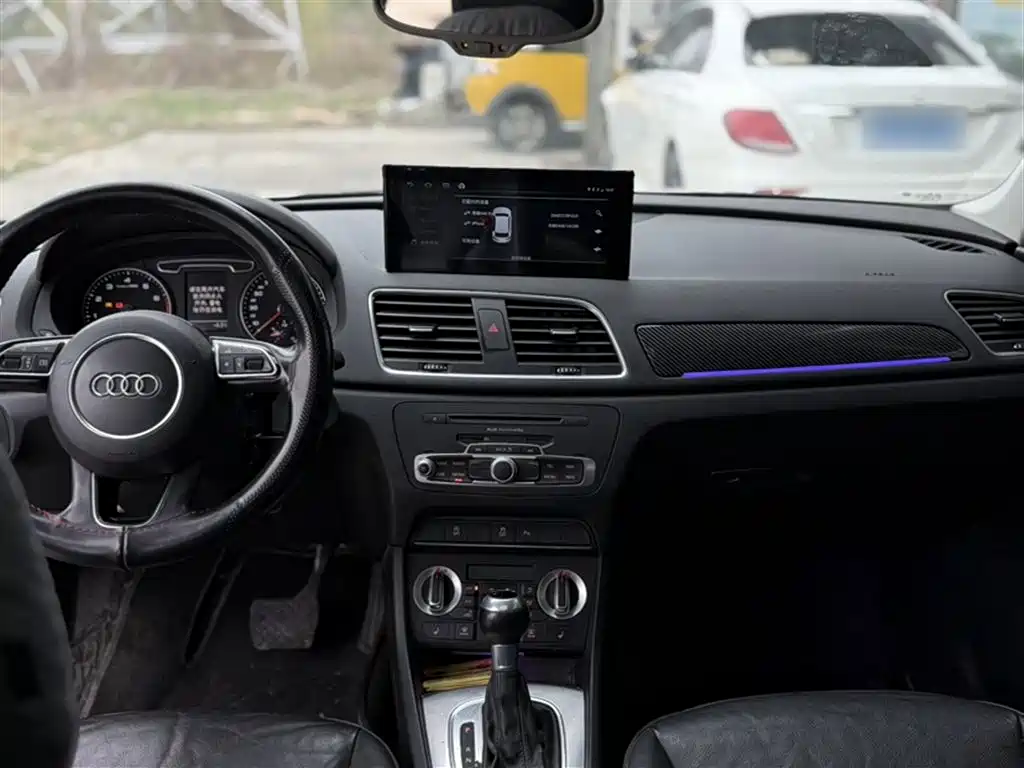 Audi Q3 2016 — фото 18