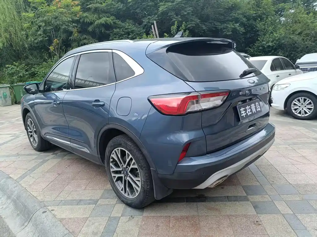 Ford Escape 2021 — фото 15