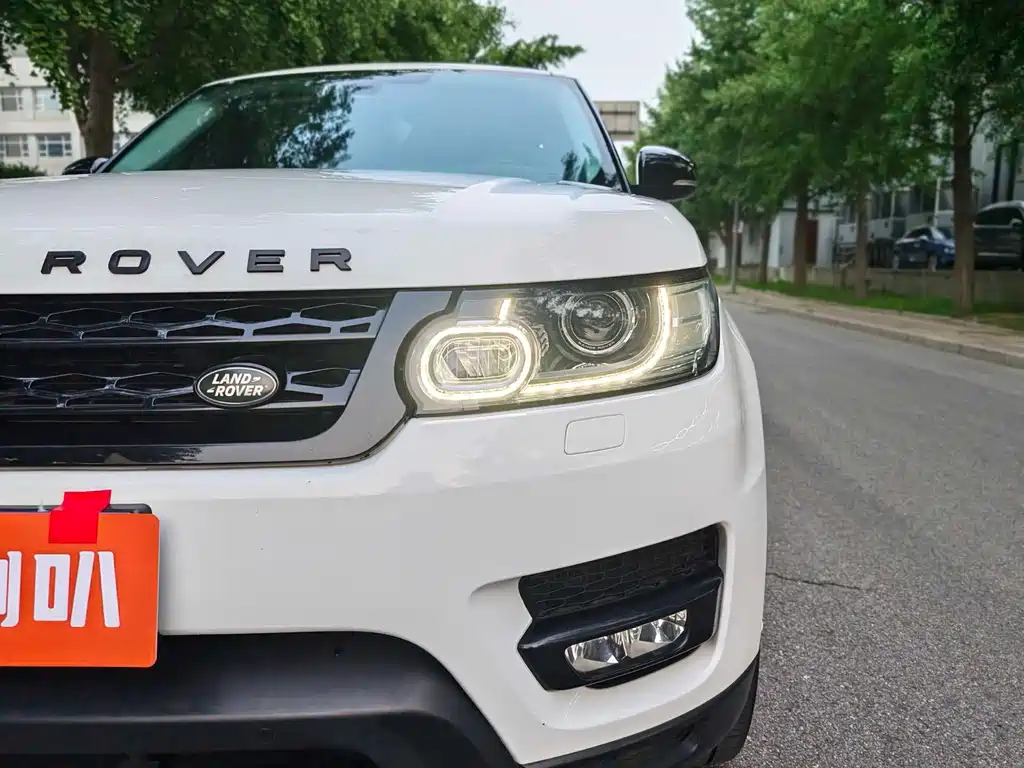 Land Rover Range Rover Sport 2014 — фото 32