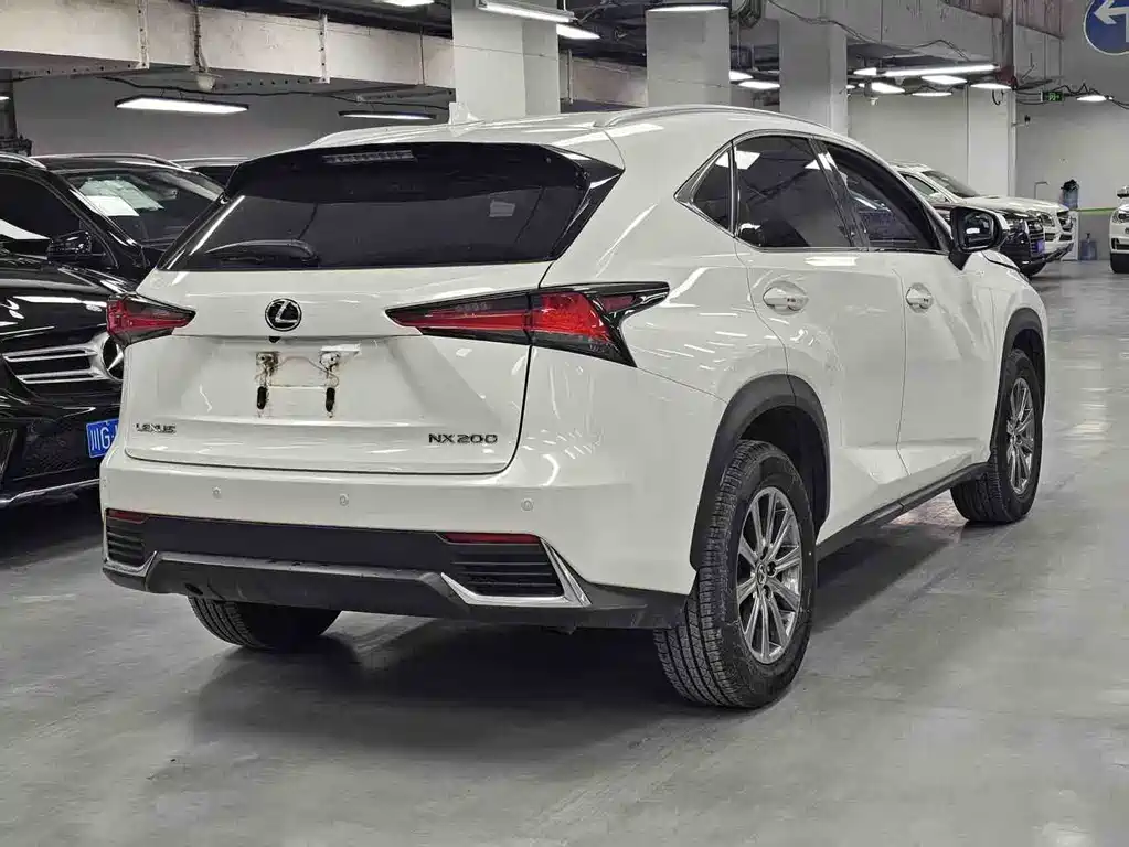 Lexus NX 2020 — фото 13
