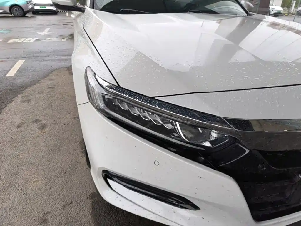 Honda Accord 2020 — фото 11