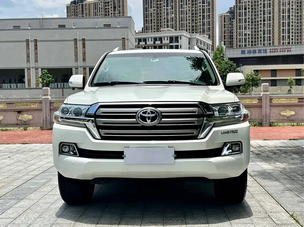 Toyota Land Cruiser 2018 — фото 2