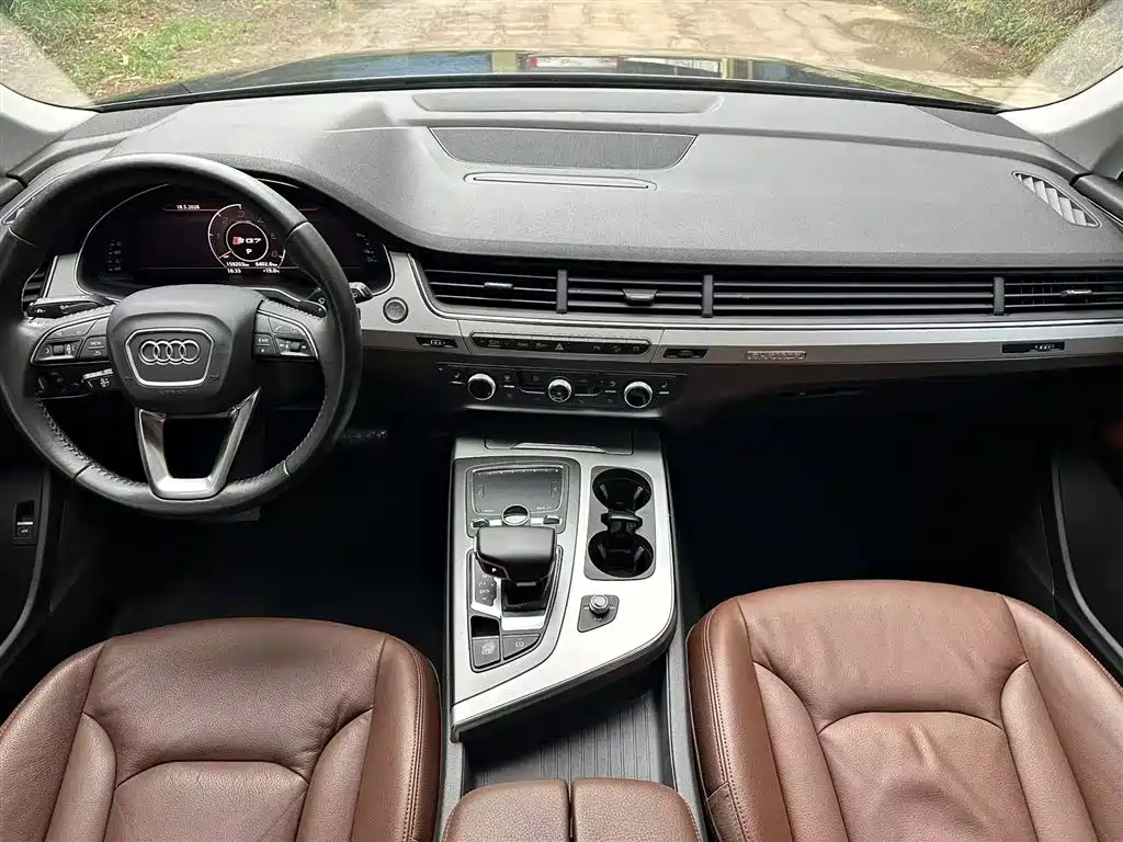 Audi Q7 2019 — фото 12