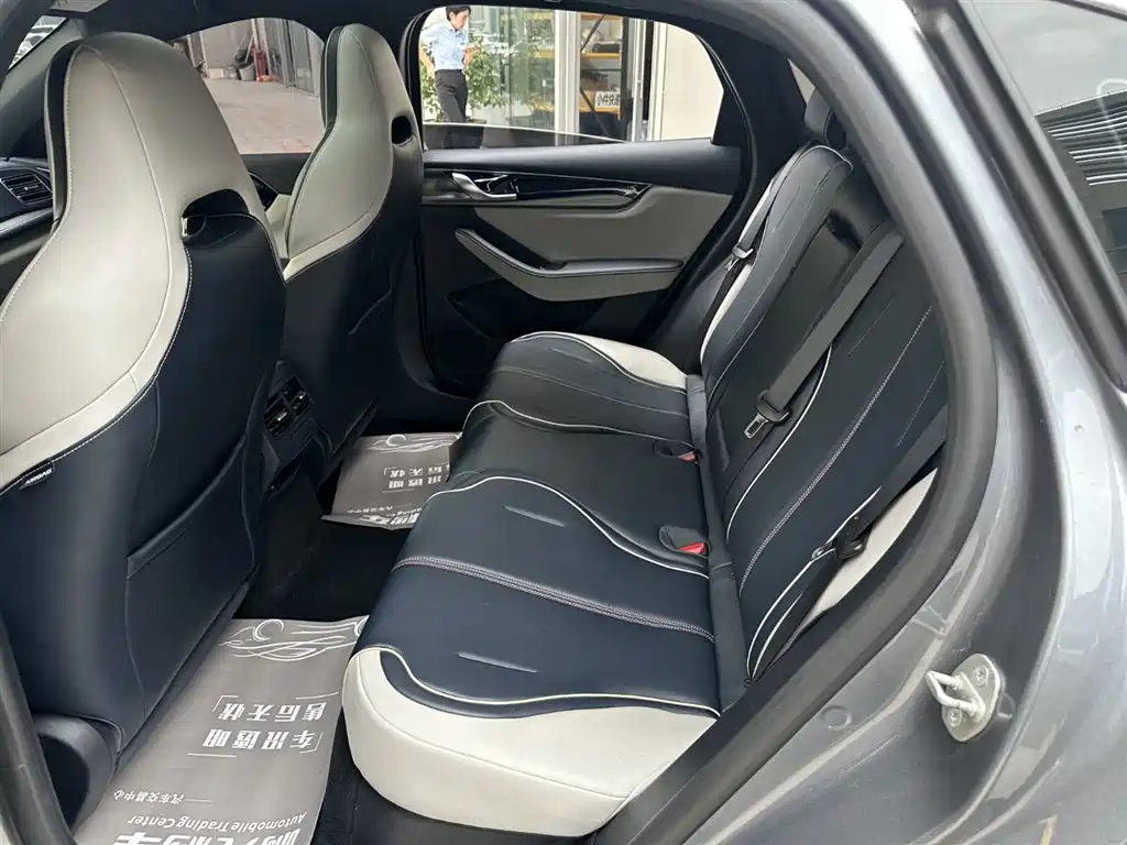 BYD Qin PLUS 2023 — фото 13