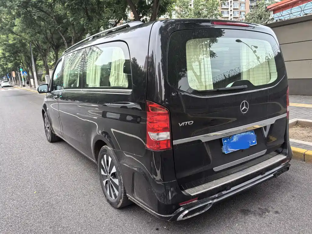 Mercedes-Benz Vito 2022 — фото 8