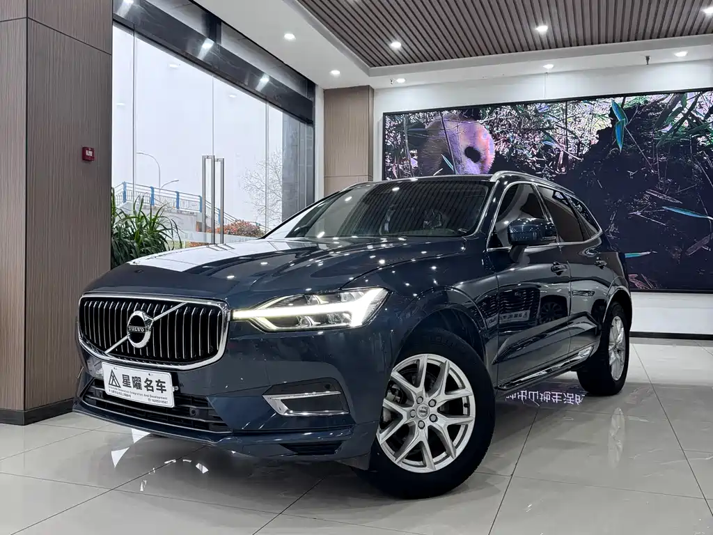Volvo XC60 2020 — фото 1