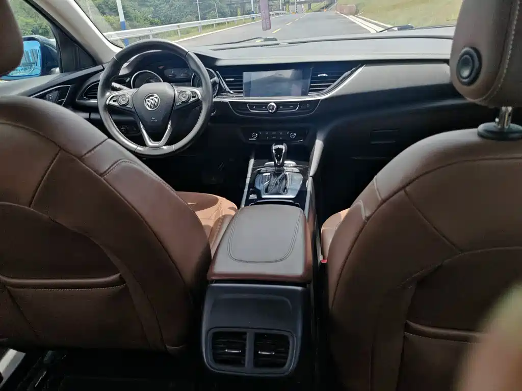 Buick Regal 2019 — фото 13