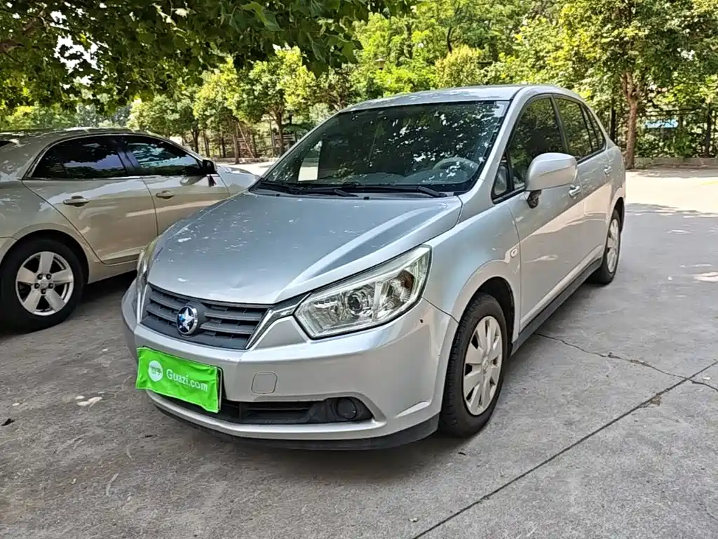Venucia D50 2015