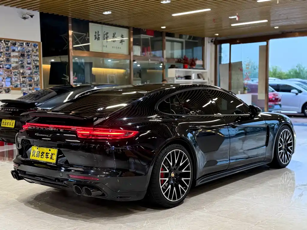 Porsche Panamera 2017 — фото 4