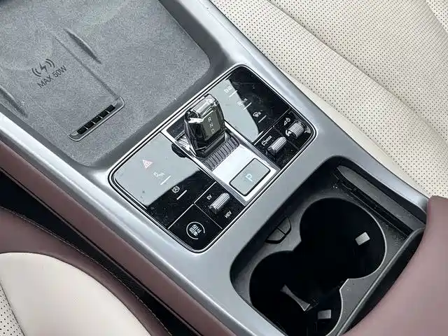BYD Seal 07 DM-i 2025 — фото 15