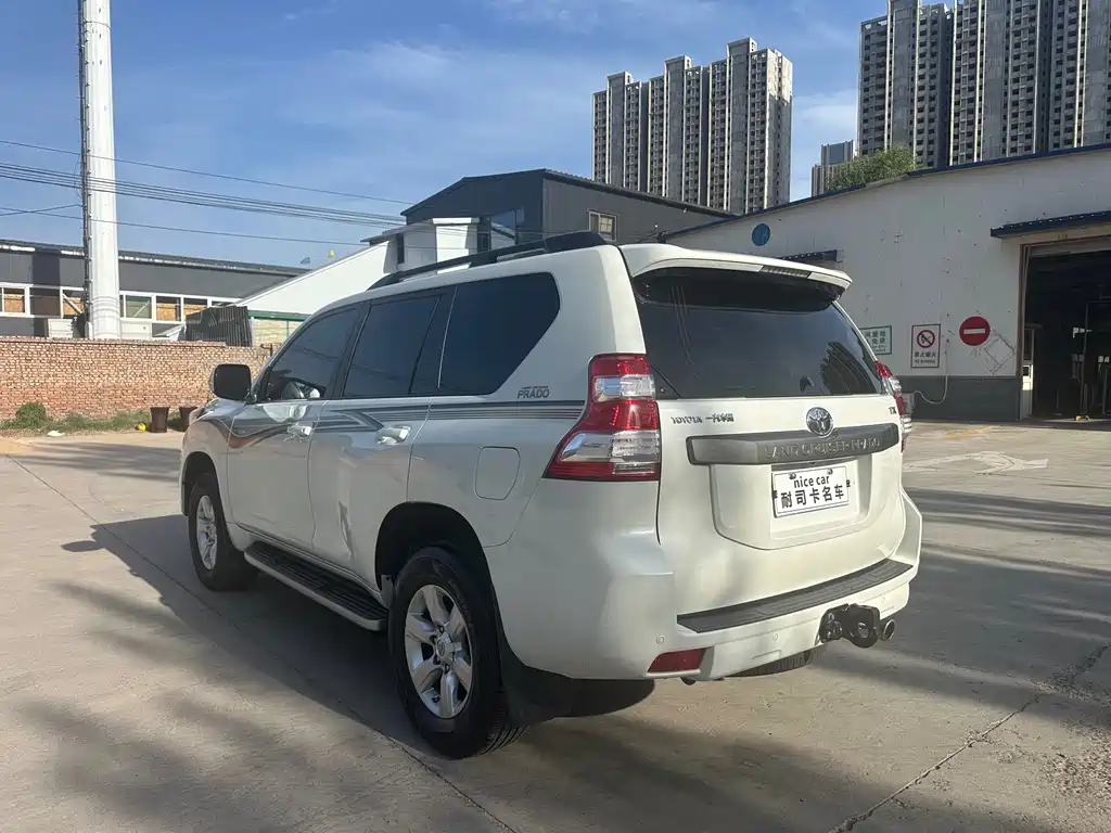 Toyota Prado 2016 — фото 4