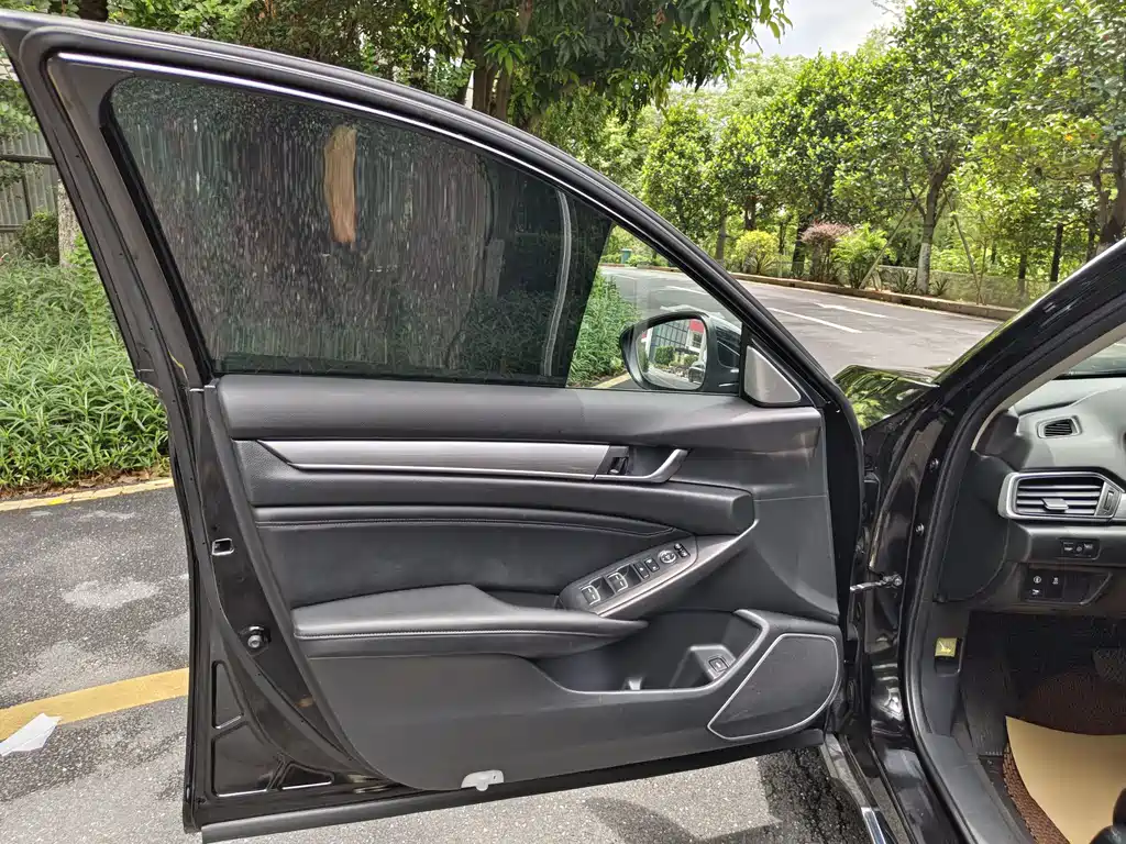 Honda Accord 2023 — фото 18