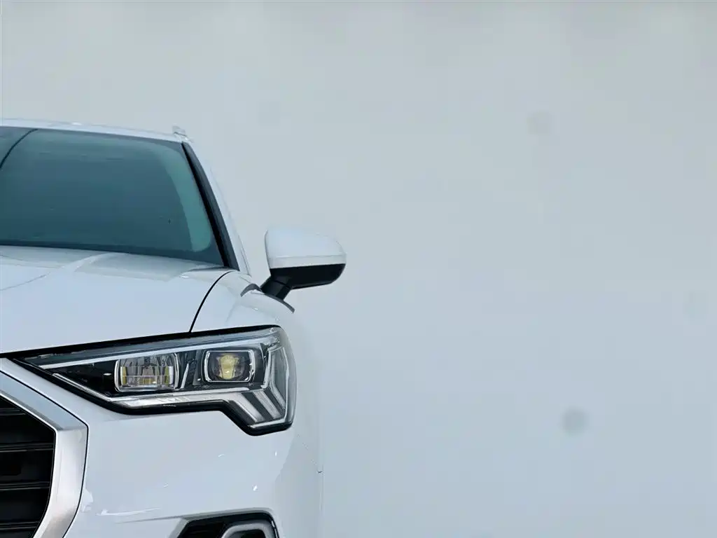 Audi Q3 2022 — фото 10