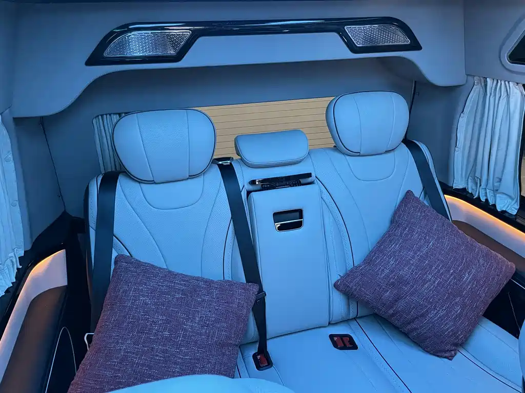 Toyota Hiace 2024 — фото 14