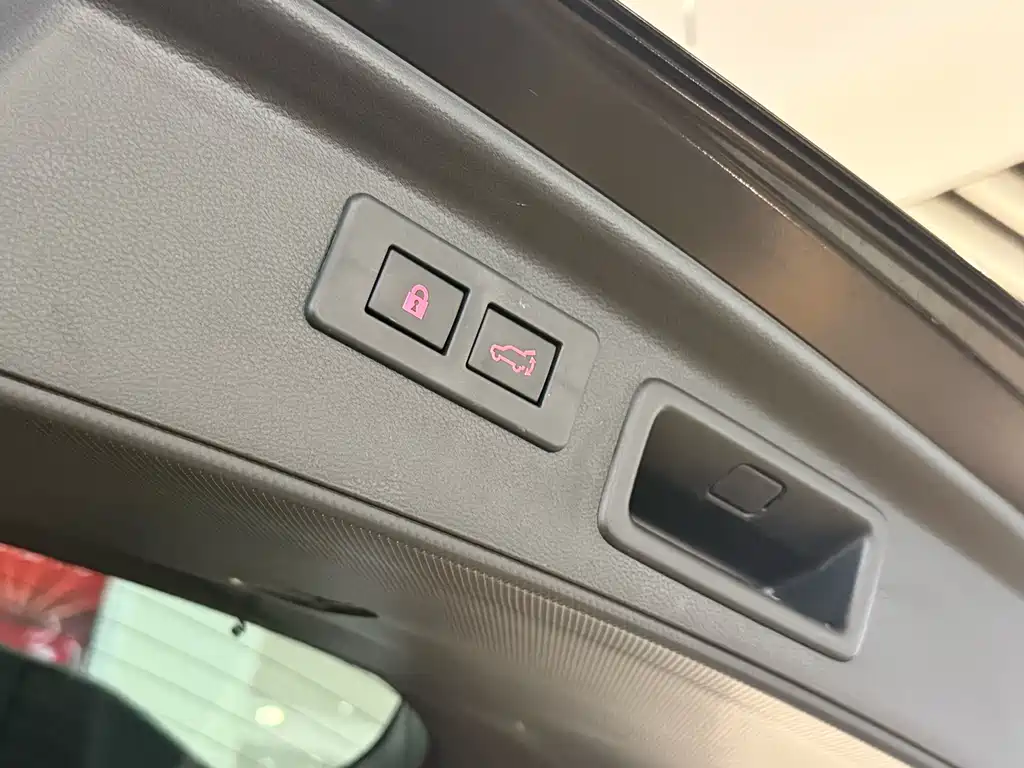 Subaru Forester 2023 — фото 17