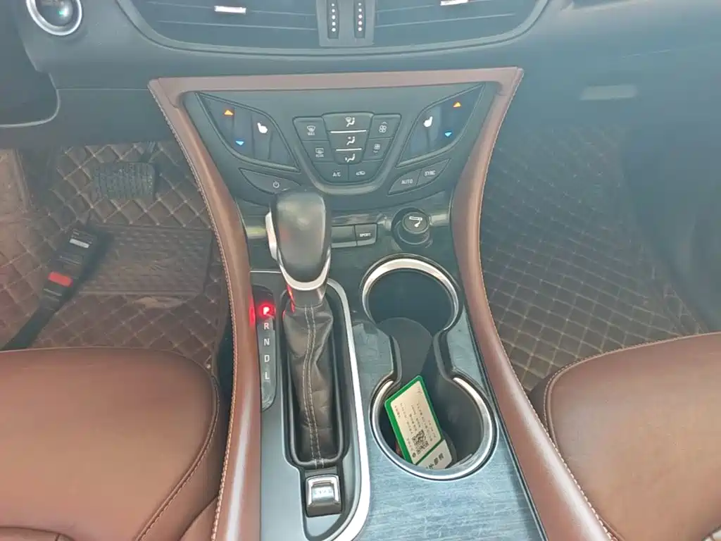 Buick Envision Plus 2019 — фото 10