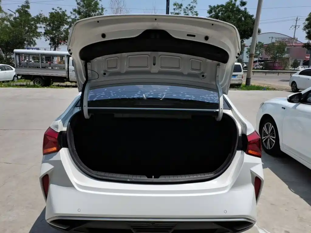 Hyundai Verna 2020 — фото 19