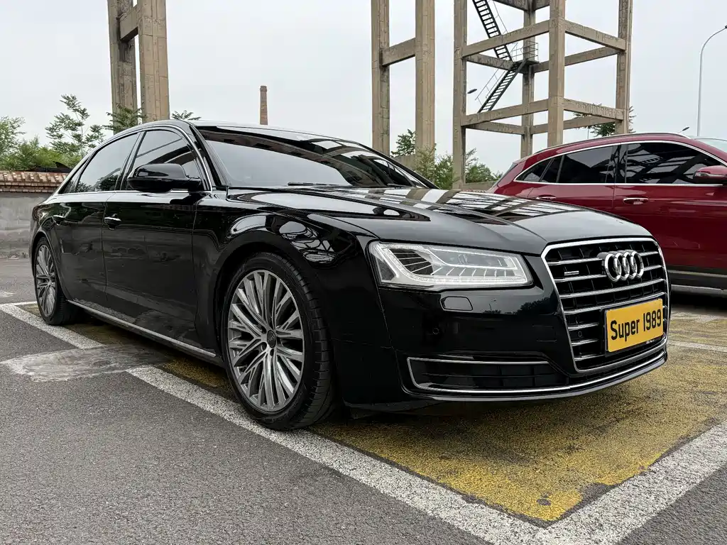 Audi A8 2015 — фото 3