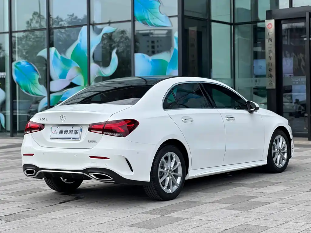 Mercedes-Benz A-Class 2020 — фото 4