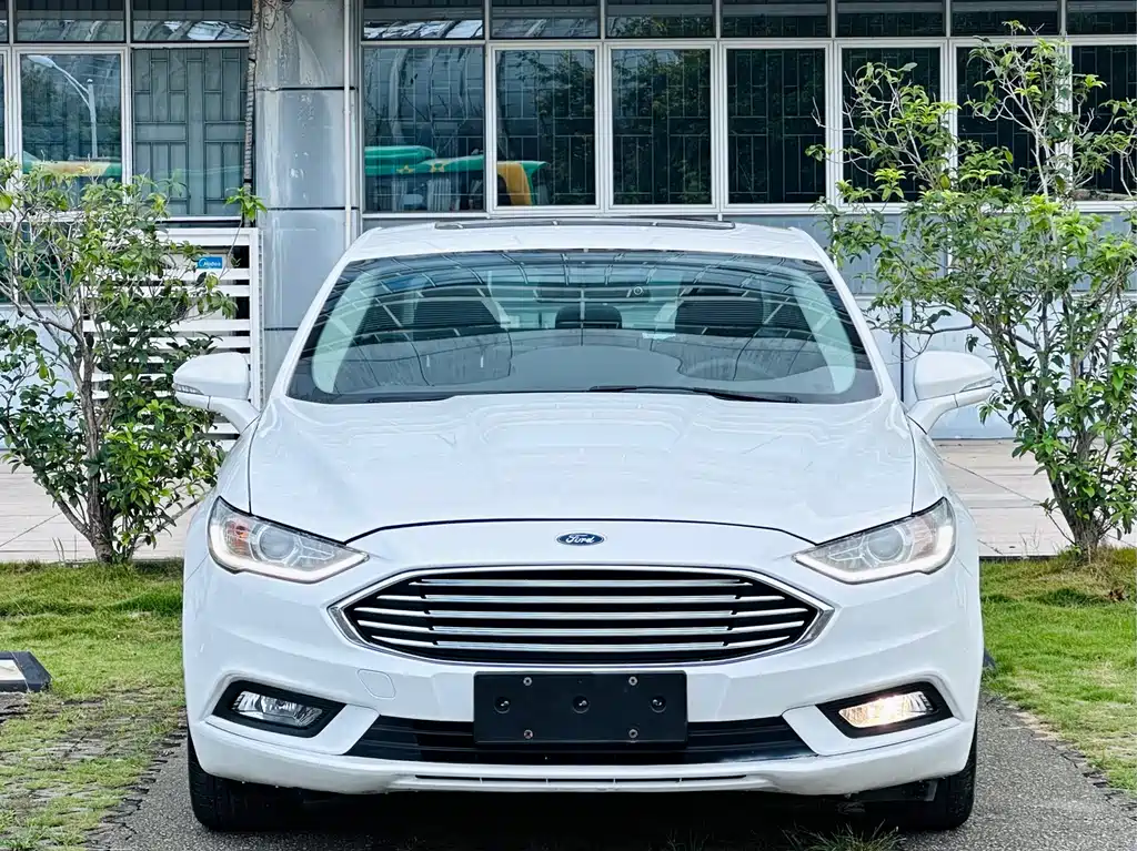 Ford Mondeo 2018 — фото 2