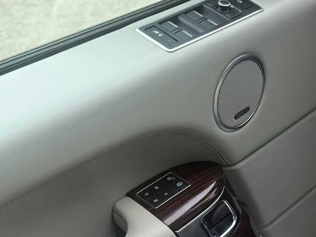 Land Rover Range Rover 2013 — фото 14