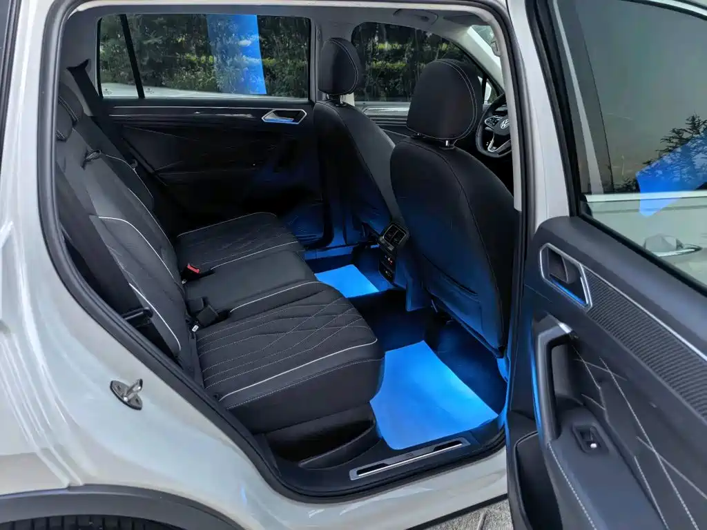 Volkswagen Tiguan L 2022 — фото 11