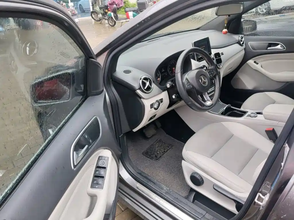 Mercedes-Benz B-Class 2015 — фото 16