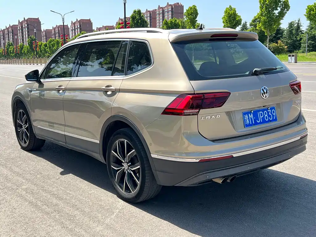 Volkswagen Tiguan L 2017 — фото 8