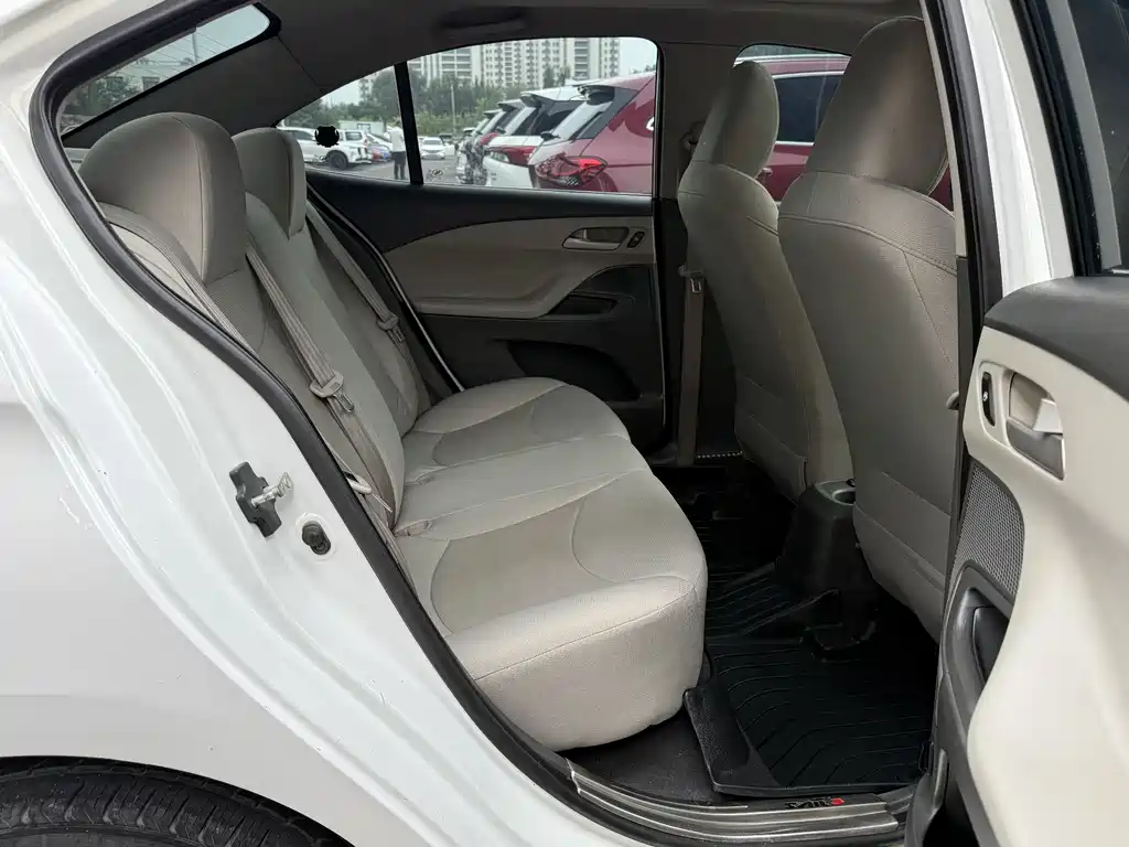 Chevrolet Sail 2016 — фото 17