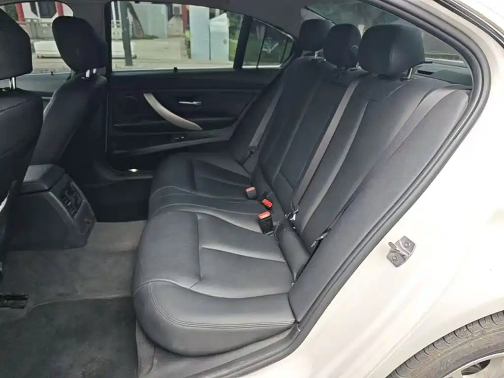 BMW 3 Series 2014 — фото 17