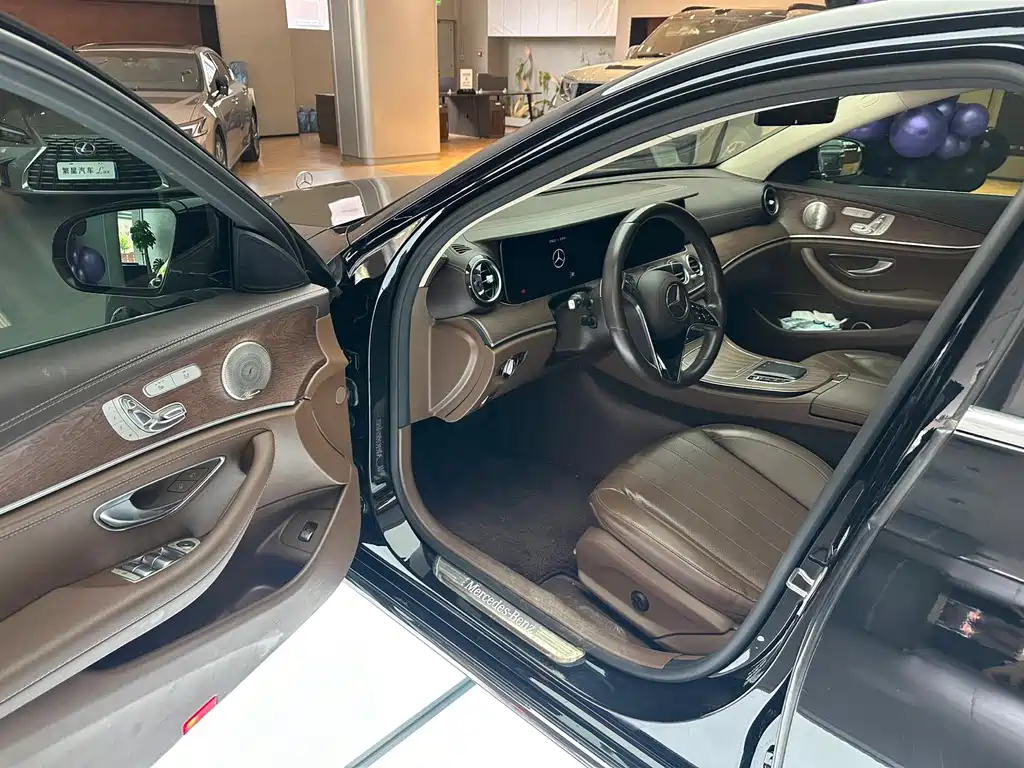 Mercedes-Benz E-Class 2022