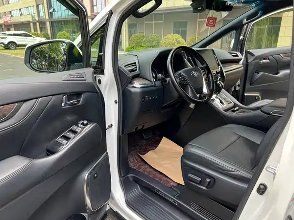 Toyota Vellfire 2020