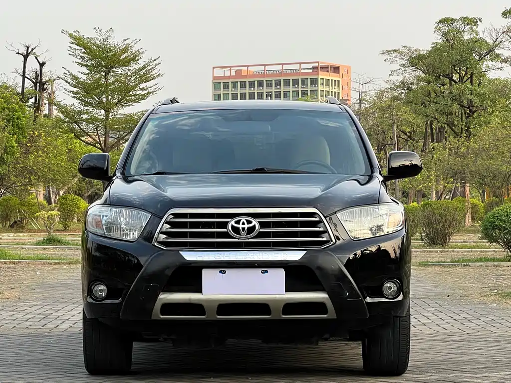 Toyota Highlander 2011 — фото 2