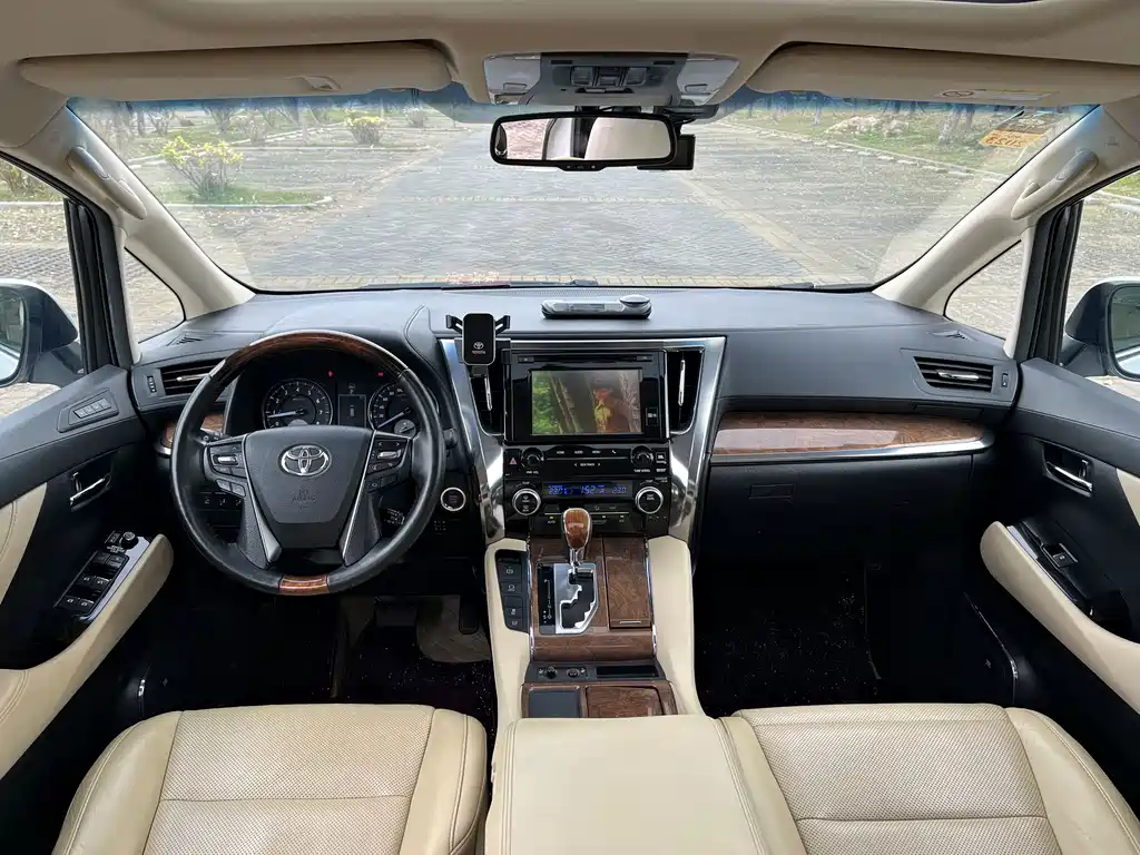 Toyota Alphard 2015 — фото 4