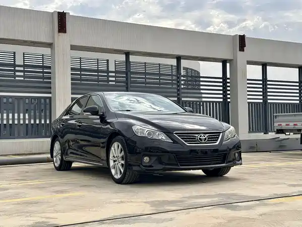 Toyota Reiz 2012