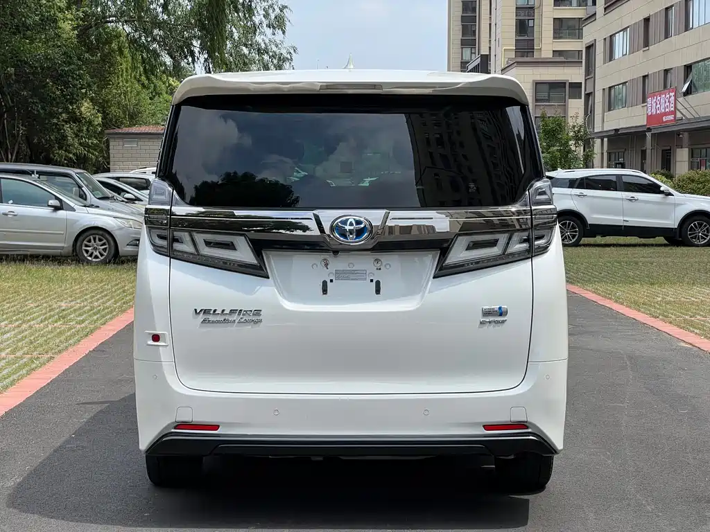 Toyota Vellfire 2021 — фото 14