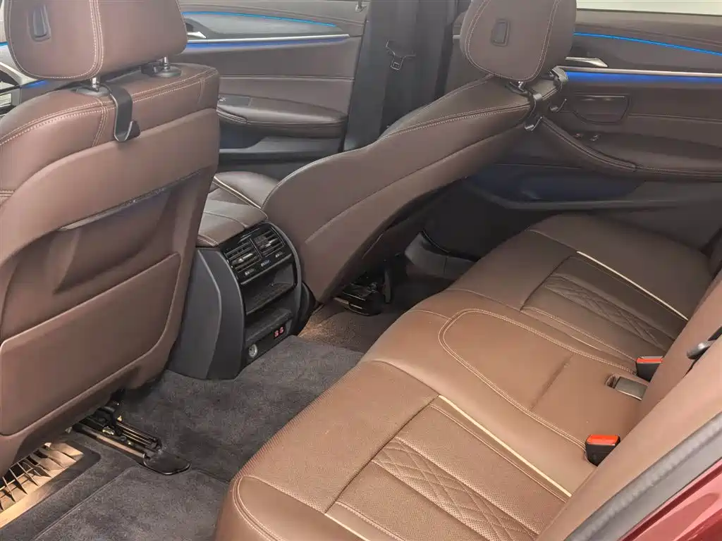 BMW 5 Series New Energy 2022 — фото 12